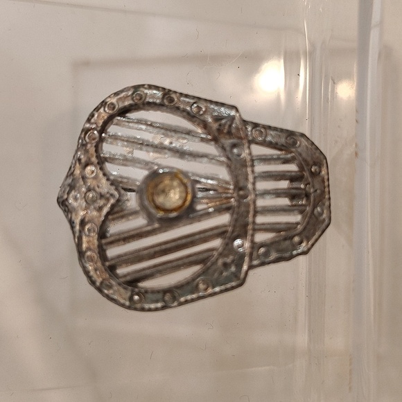 Statement vintage brooch with tiny stones silver tone 1.25" - Picture 4 of 5